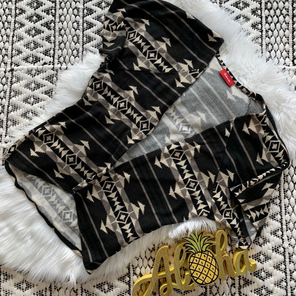 Aztec Style Cardigan - Picture 3 of 3